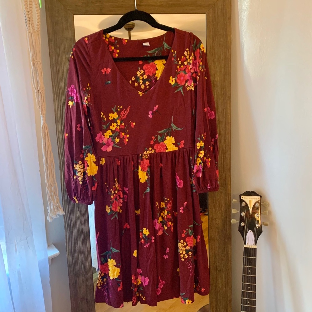 Old Navy Long Sleeve V-Neck Floral Dress
